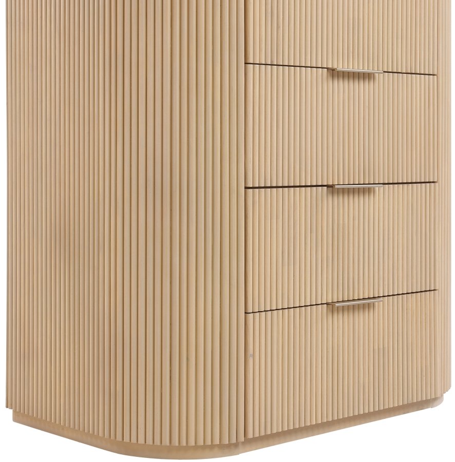 Astrid Solid Wood And Oak Veneer Chest - Image 9