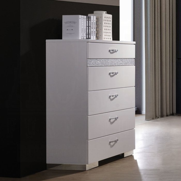 Naima II Chest