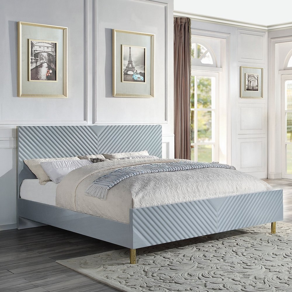 Gaines EK Bed