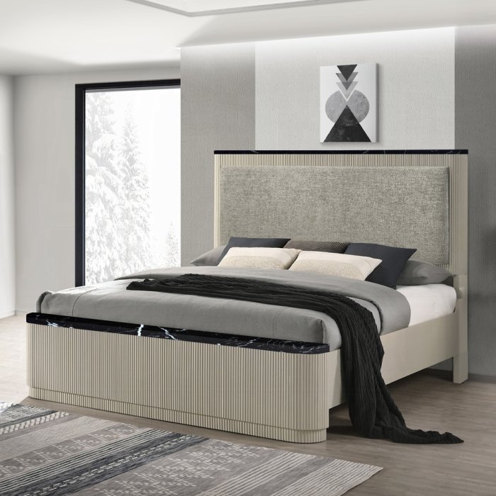 Travonte Eastern King Bed